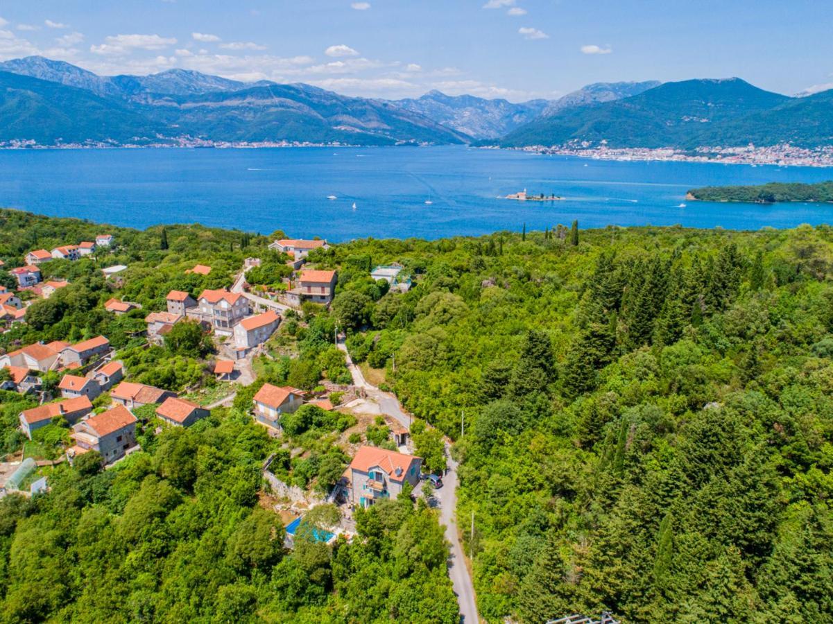 Villa Toscana With A Pool Tivat Luaran gambar