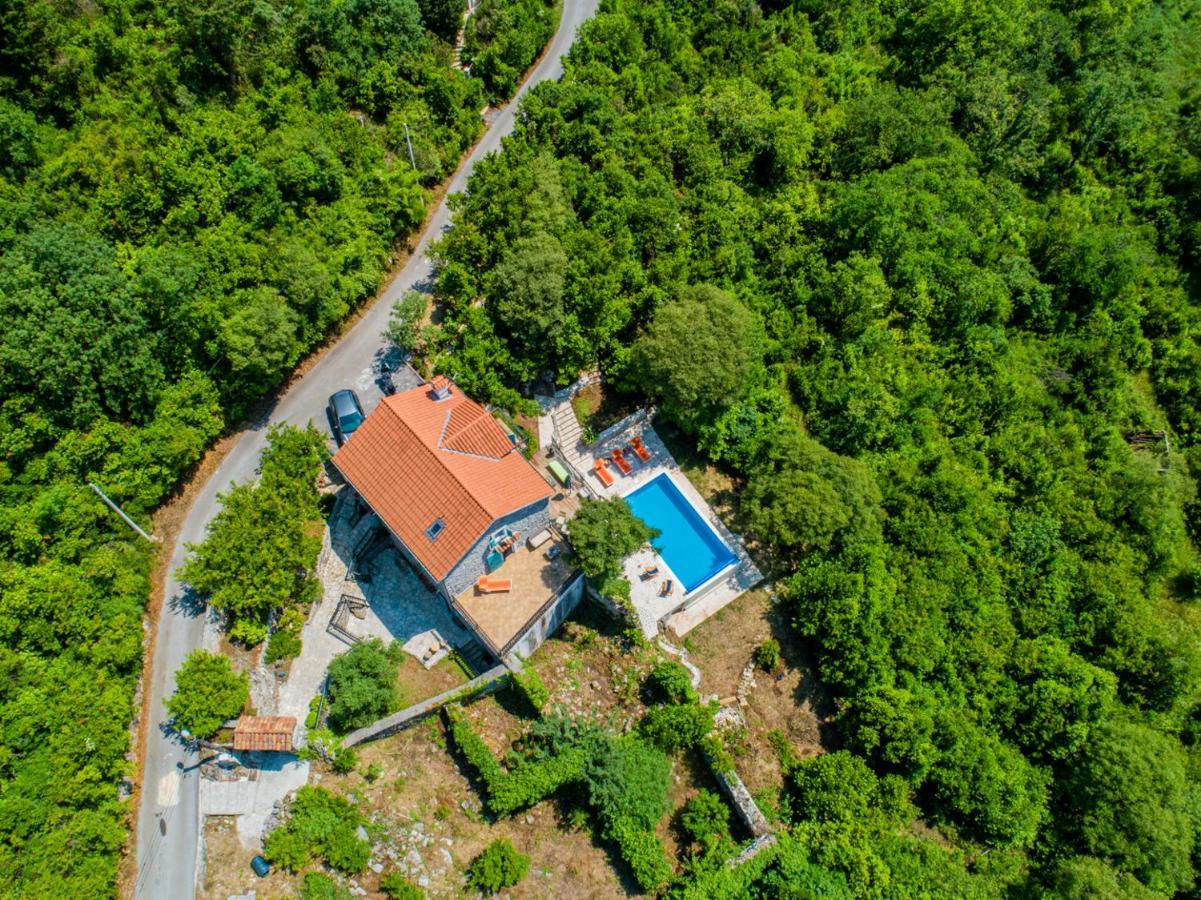 Villa Toscana With A Pool Tivat Luaran gambar