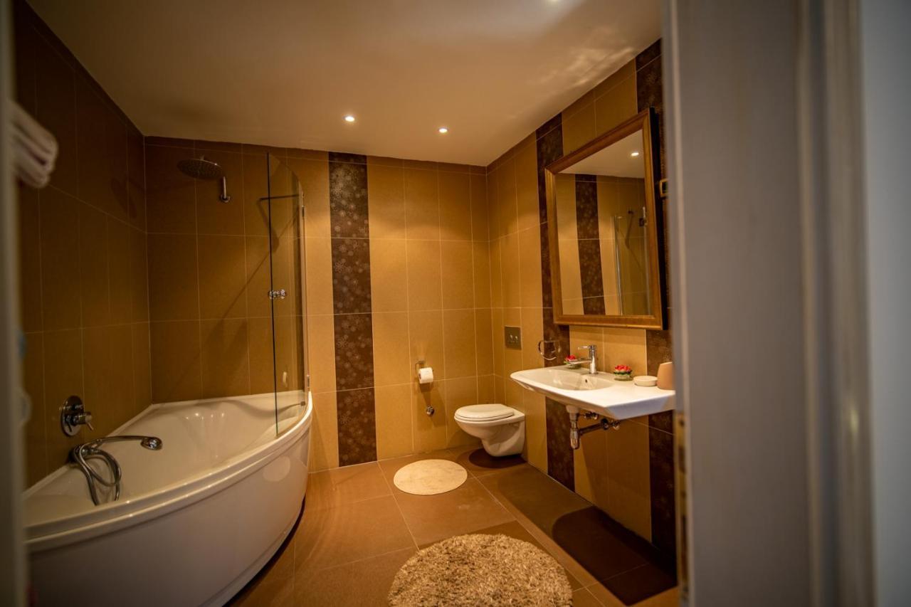 Villa Toscana With A Pool Tivat Luaran gambar