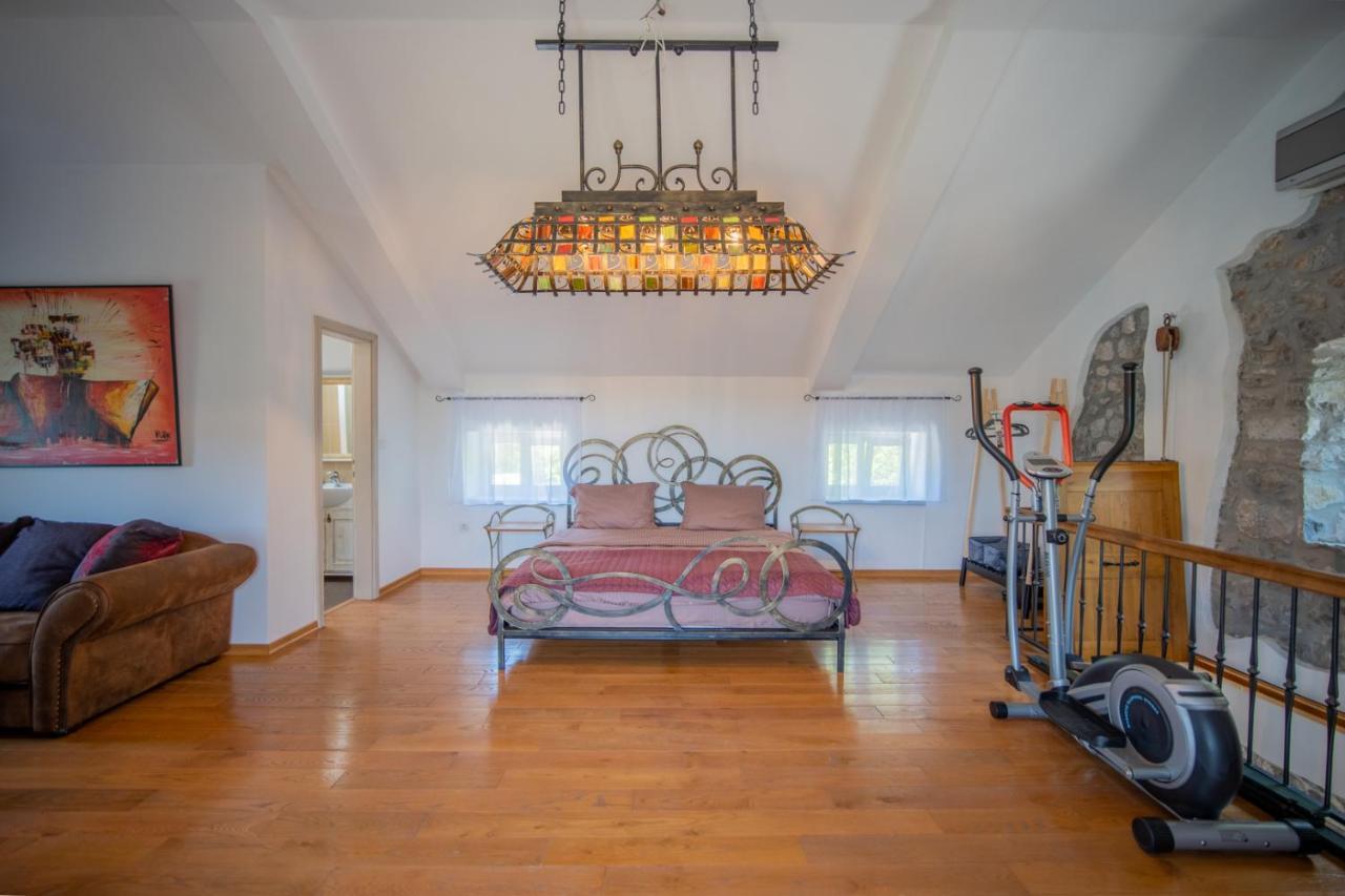 Villa Toscana With A Pool Tivat Luaran gambar