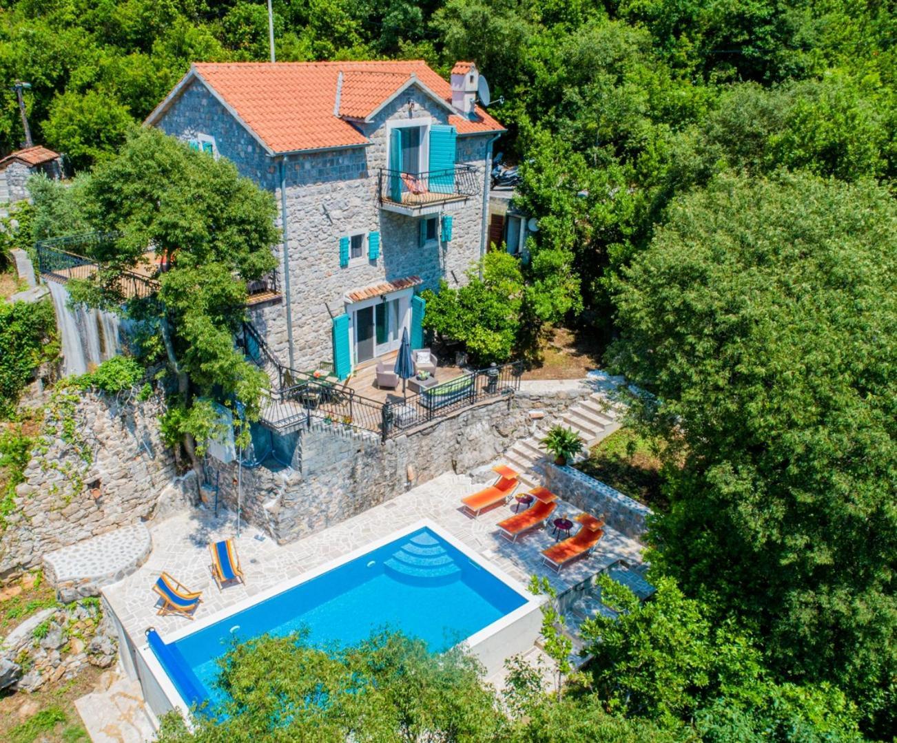Villa Toscana With A Pool Tivat Luaran gambar